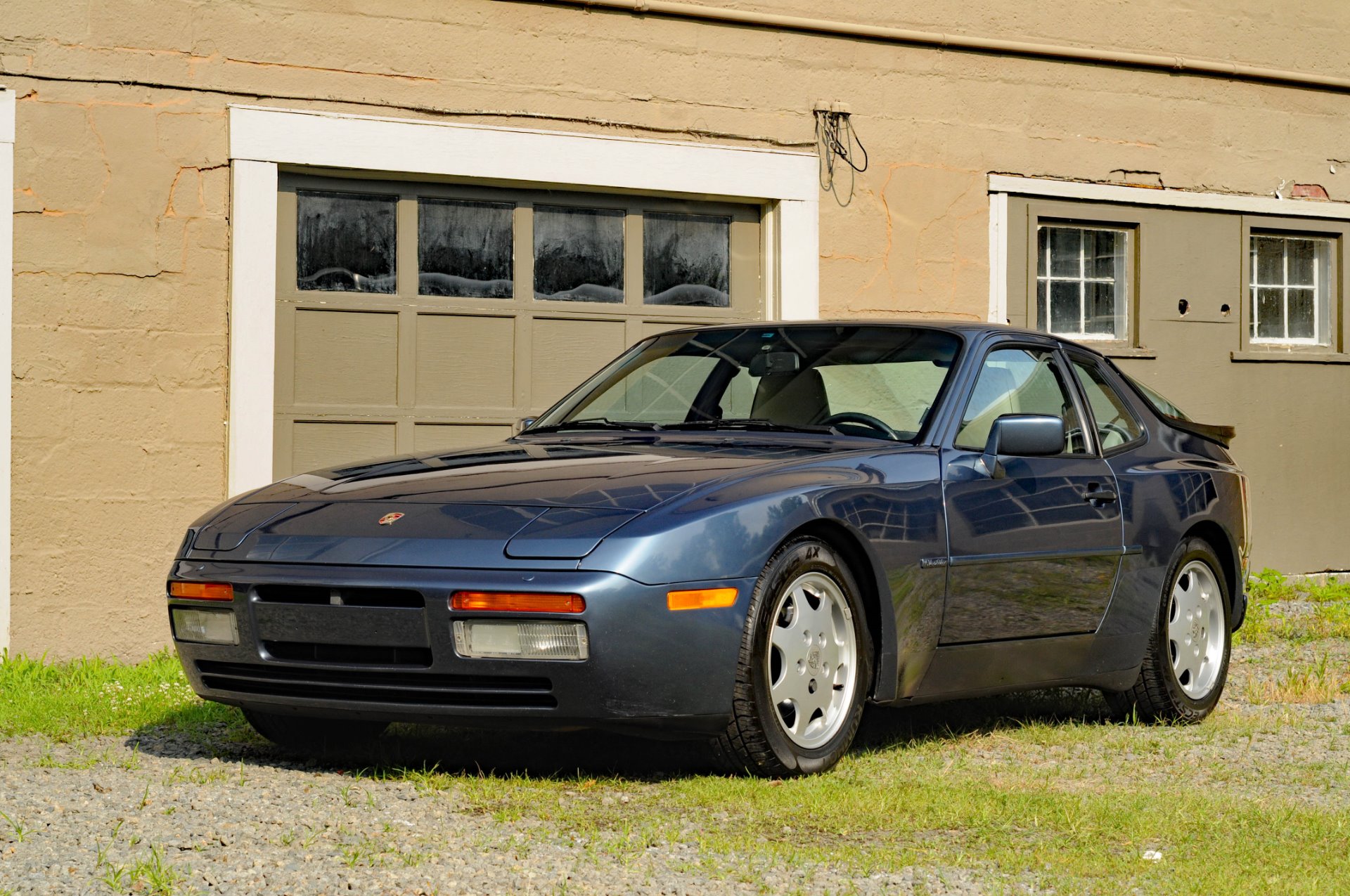 Porsche 944 s2