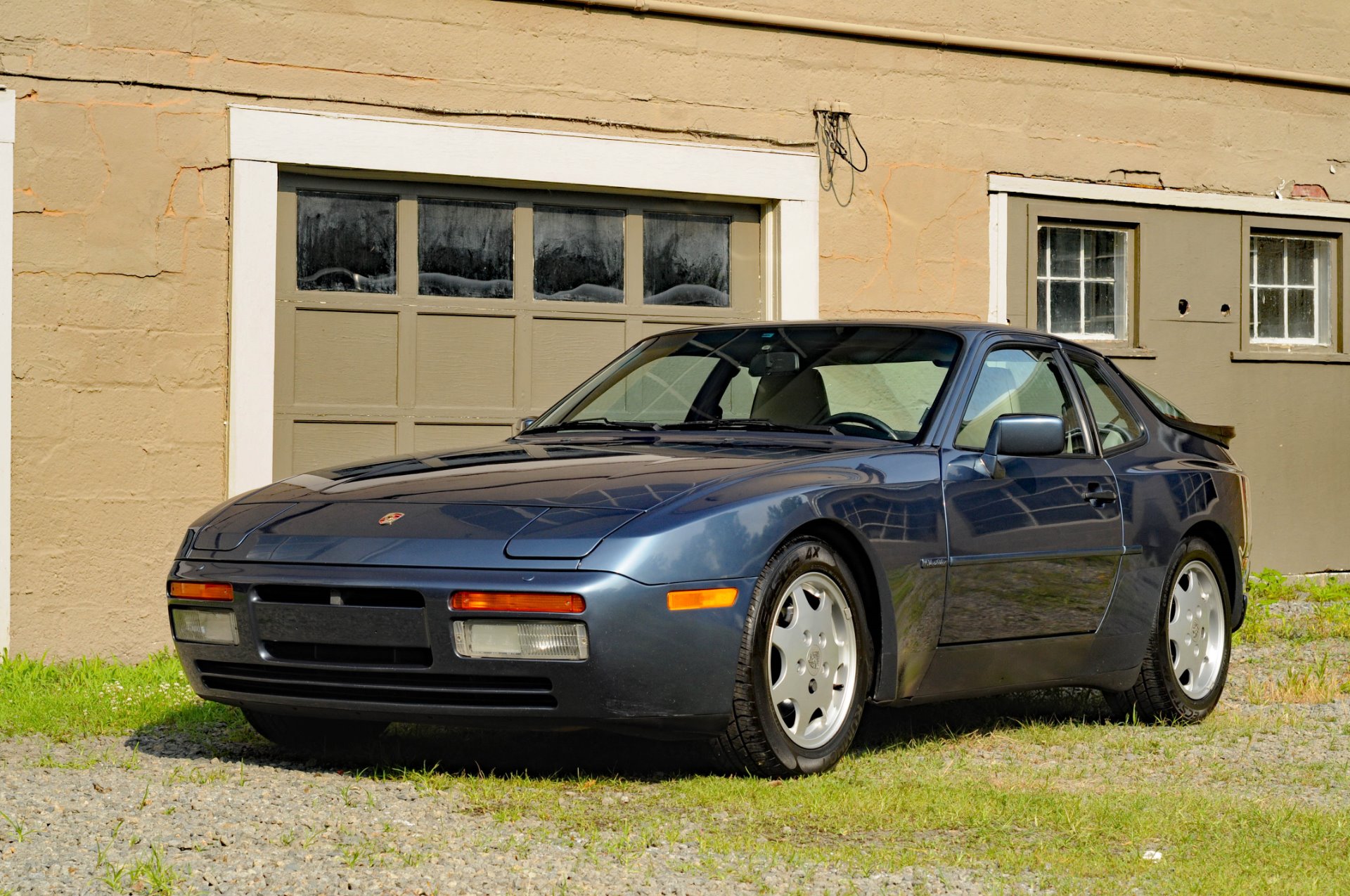 1989 Porsche 944 S2