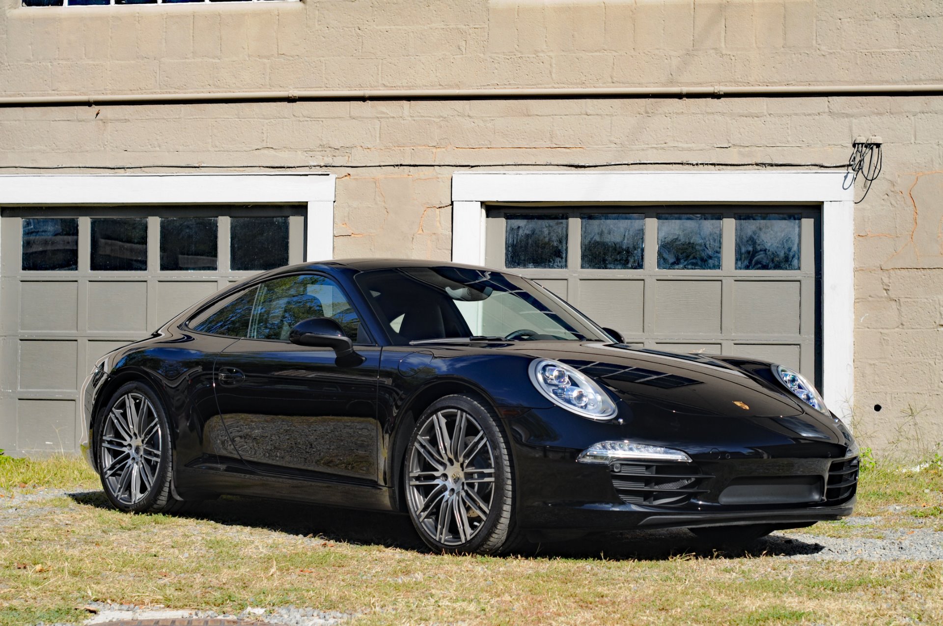 Porsche 911 black