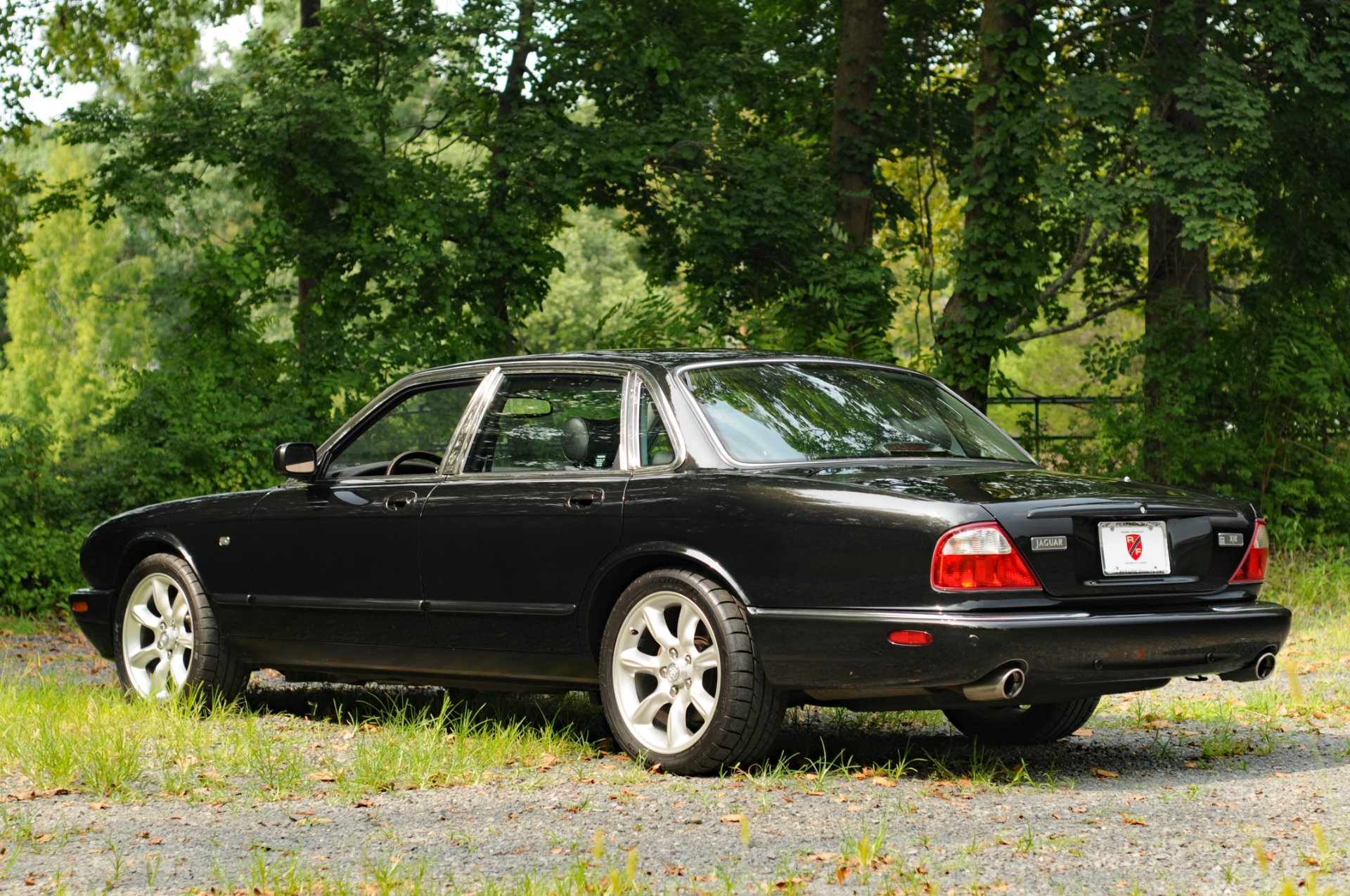 Ягуар XJR 2003