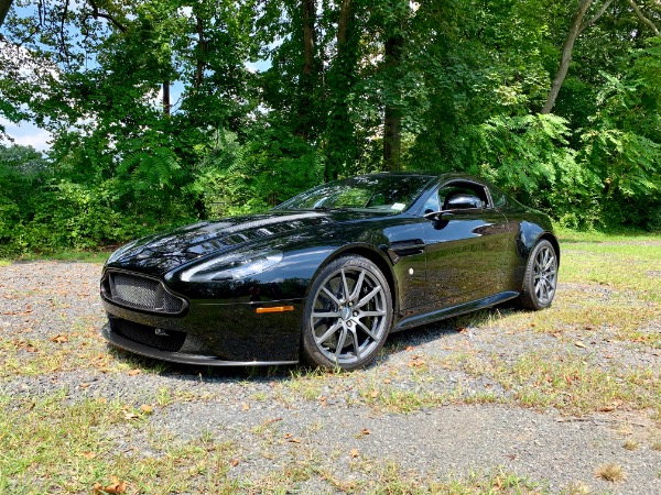 Used-2017-Aston-Martin-V12-Vantage-S