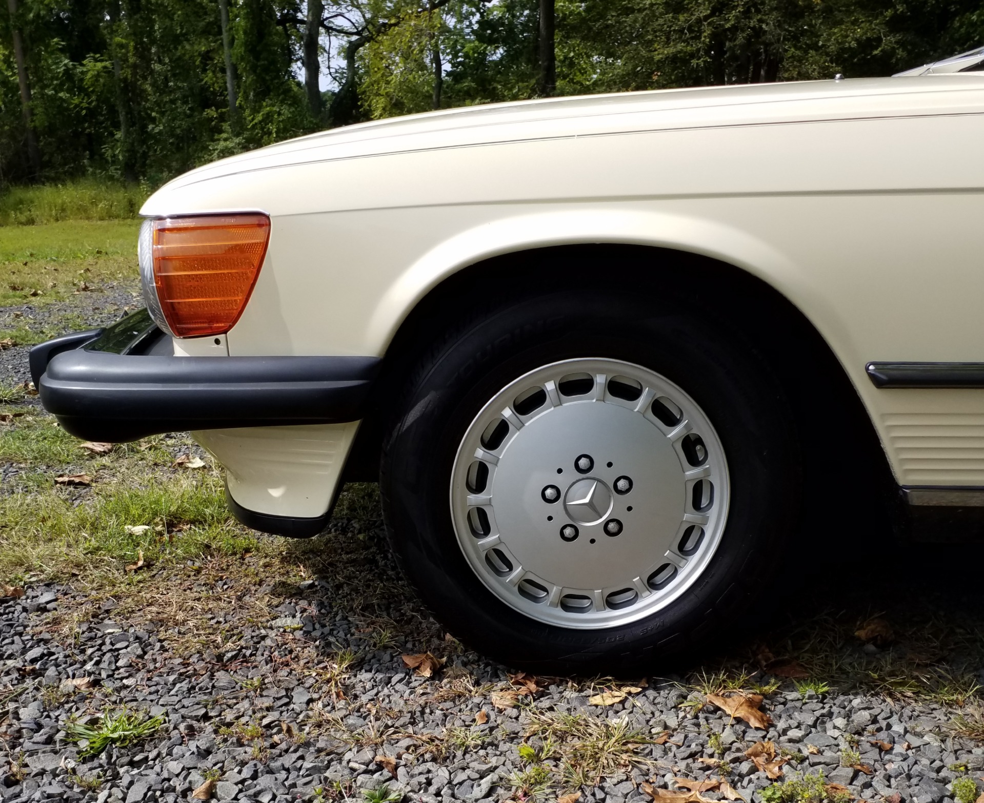 Used-1986-Mercedes-Benz-560-SL