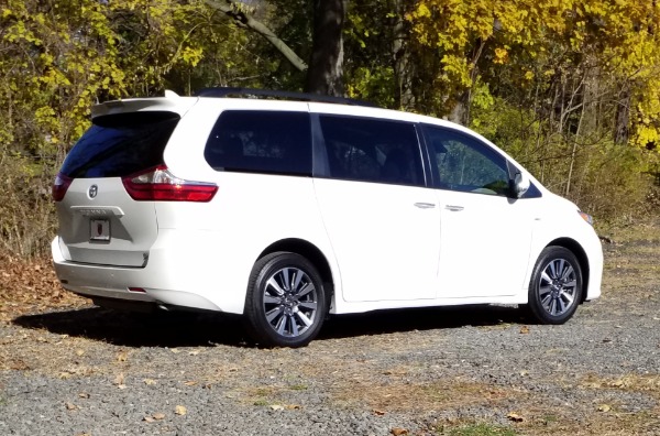 Used-2018-Toyota-Sienna-XLE-Limited---AWD