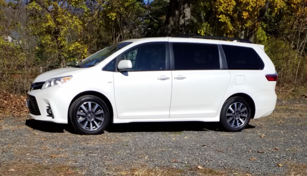 Used-2018-Toyota-Sienna-XLE-Limited---AWD