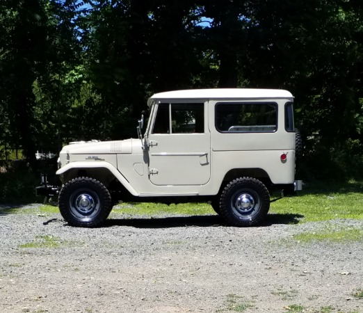 Used-1969-Toyota-FJ-40-Land-Cruiser