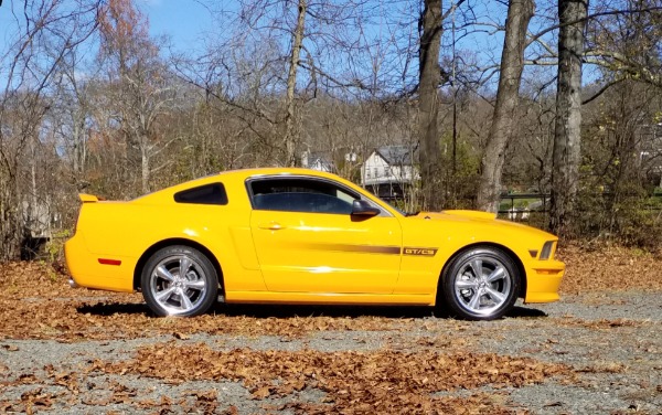 Used-2008-Ford-GT-/-CS