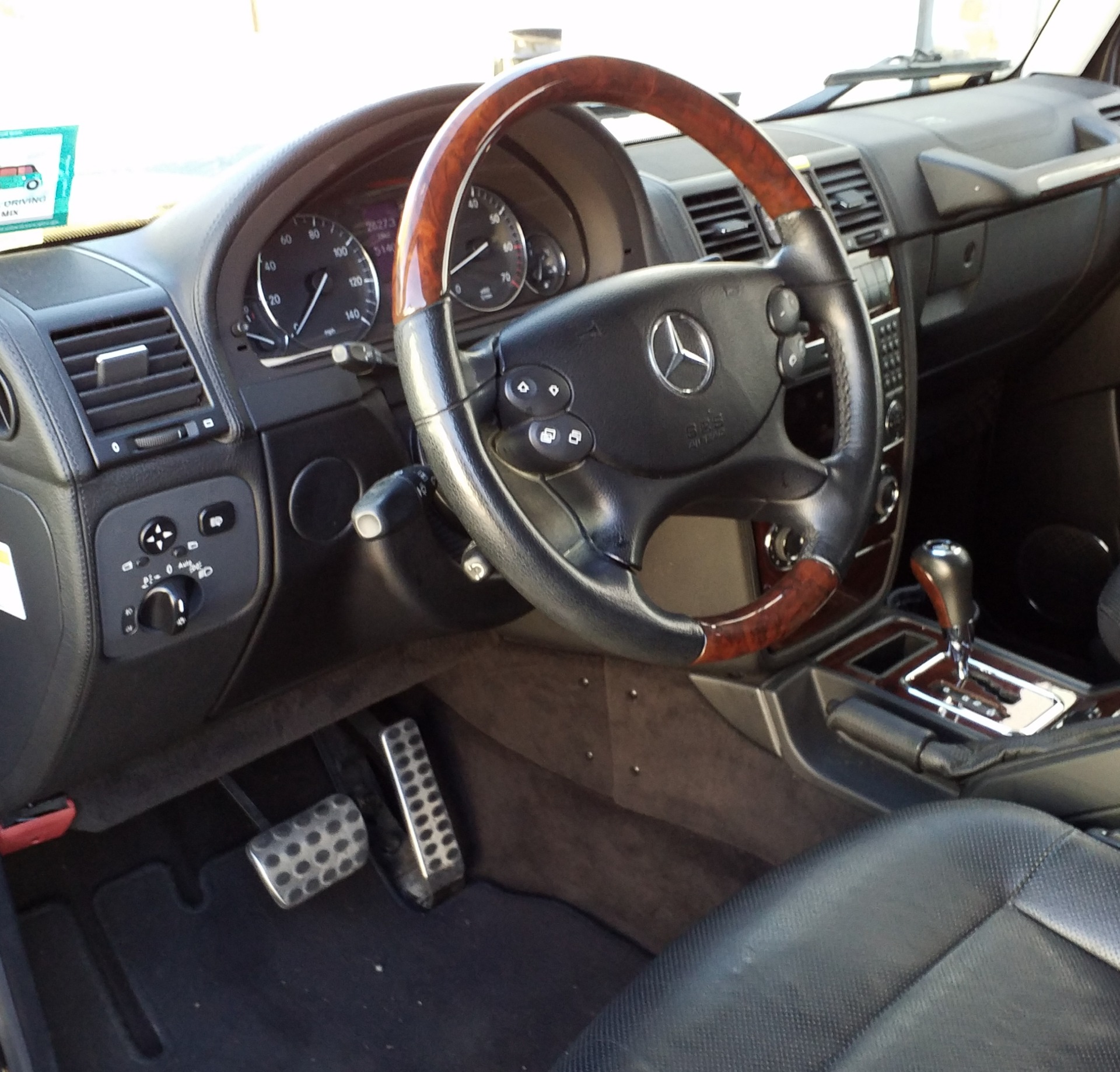 Used-2011-Mercedes-Benz-G-550
