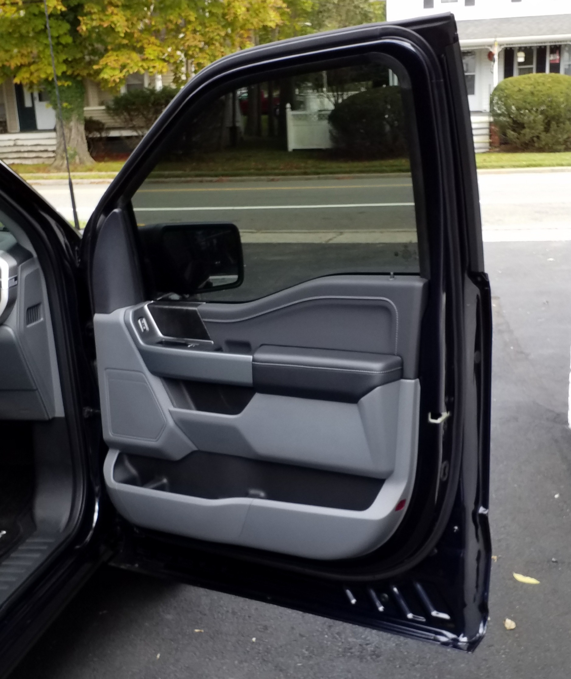 2023 Ford / SALEEN F150 Yellow Label Sport Pick Up Stock 2742C for