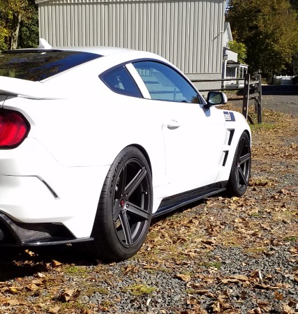 Used-2022-FORD-/-SALEEN-MUSTANG---302-BLACK-LABEL