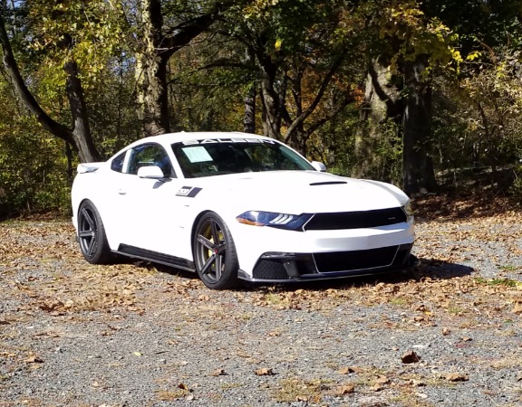 Used-2022-FORD-/-SALEEN-MUSTANG---302-BLACK-LABEL