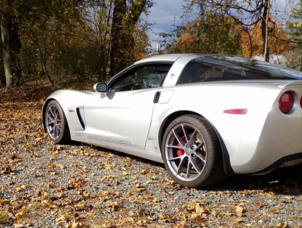 Used-2009-CHEVROLET-CORVETTE-Z-06-Z-06