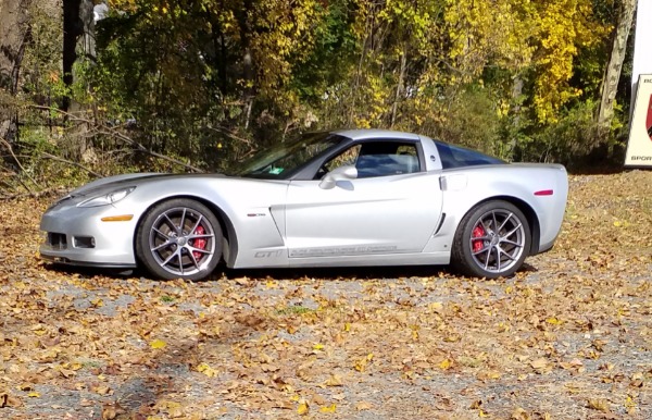 Used-2009-CHEVROLET-CORVETTE-Z-06-Z-06